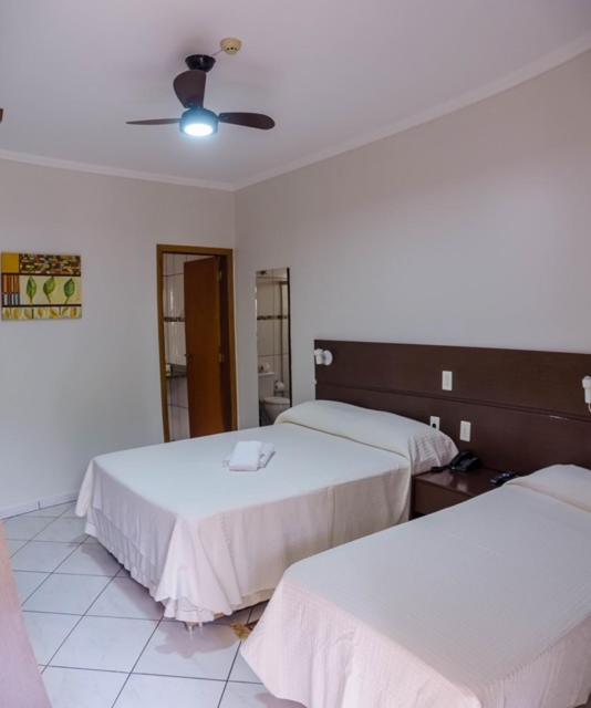 Ville Park Hotel Ourinhos Buitenkant foto